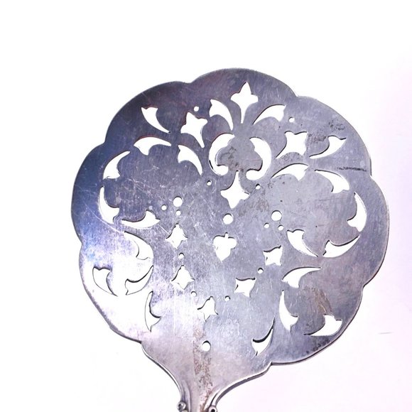 Vintage (Grapes) Silverplate Tomato Server 7 1/2 in 1904 by International Silver - Picture 3 of 8